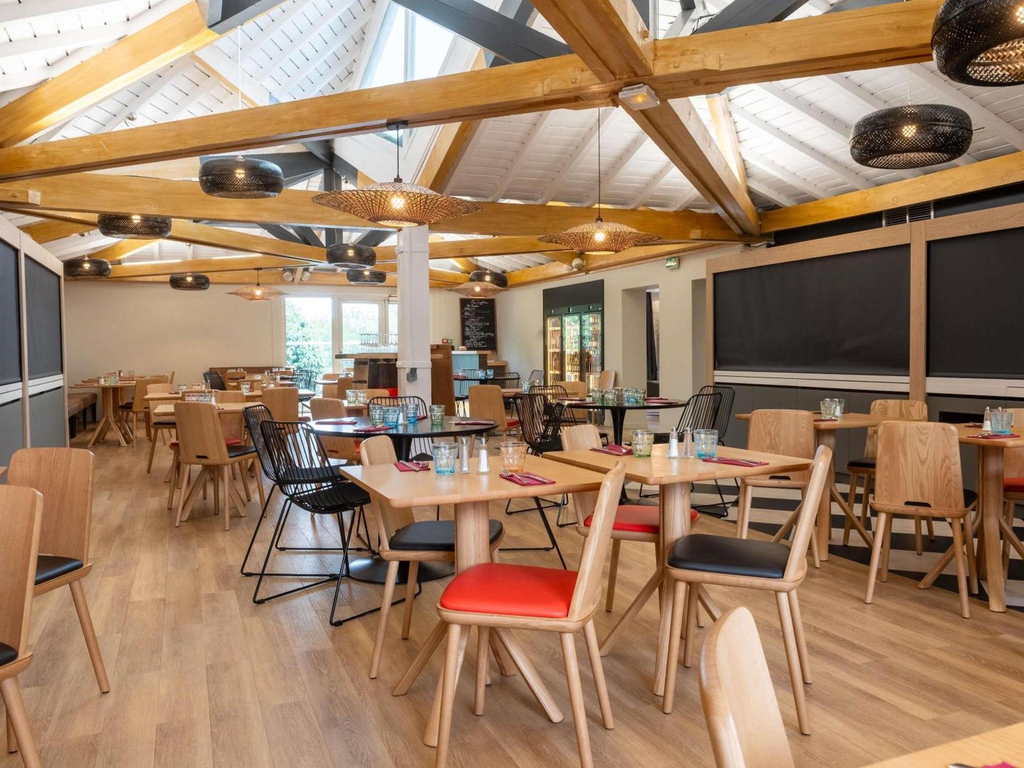 Ibis Lyon Est Bron Hotel Ngoại thất bức ảnh
