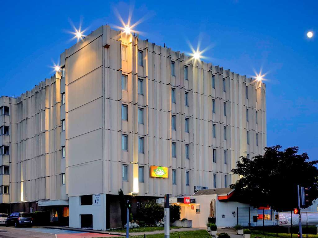 Ibis Lyon Est Bron Hotel Ngoại thất bức ảnh