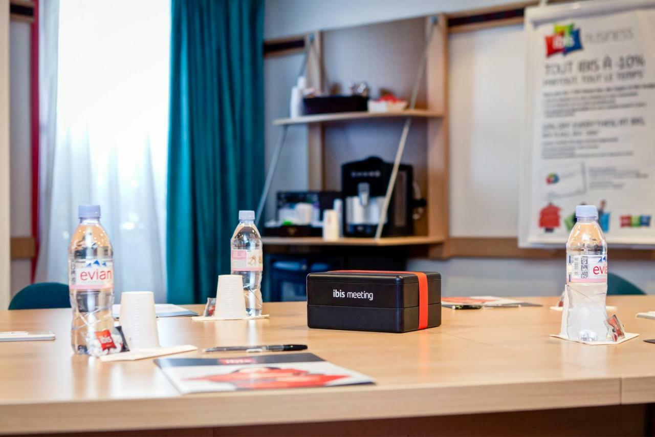 Ibis Lyon Est Bron Hotel Ngoại thất bức ảnh